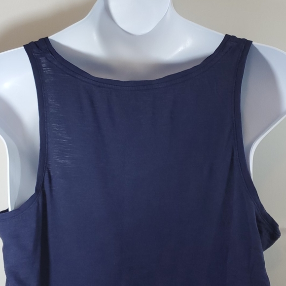 Old navy tank - Picture 3 of 3